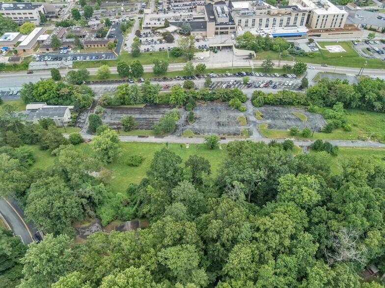 More Photos Of 203 Michigan Ave, Oak Ridge Land For Sale