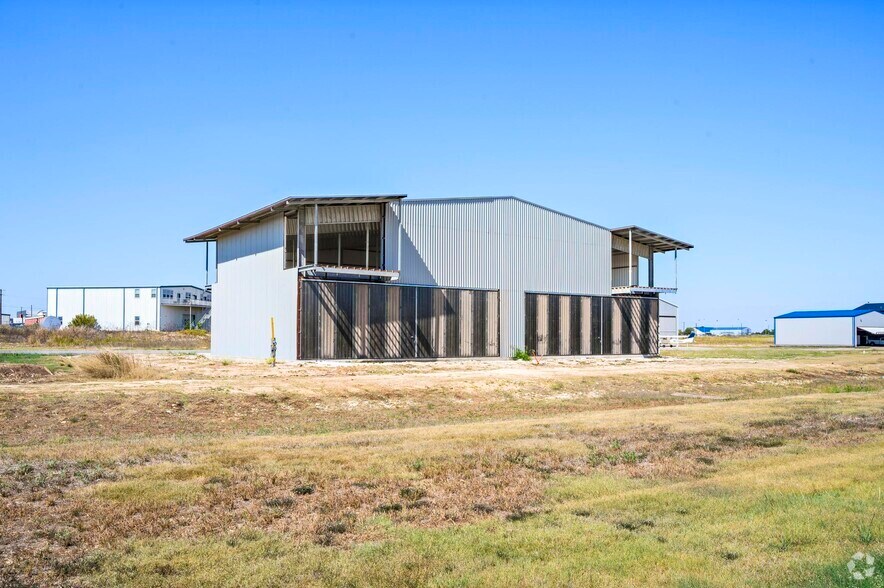 More Photos Of 15850 Salado Airport Rd, Salado Industrial For Sale