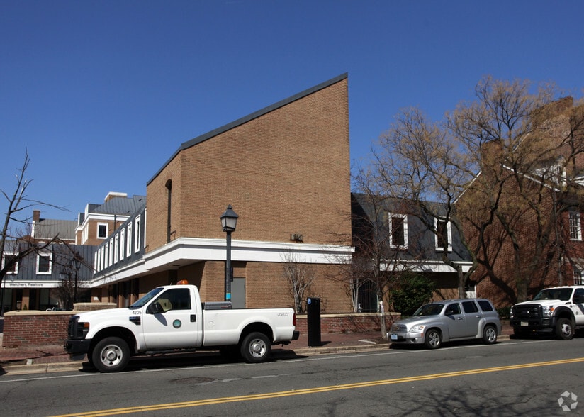 More Photos Of 123 N Pitt St, Alexandria Unknown For Lease