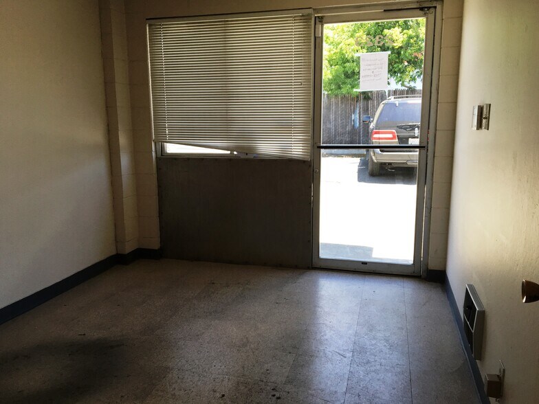 More Photos Of 2317-2335 American Ave, Hayward Warehouse For Lease