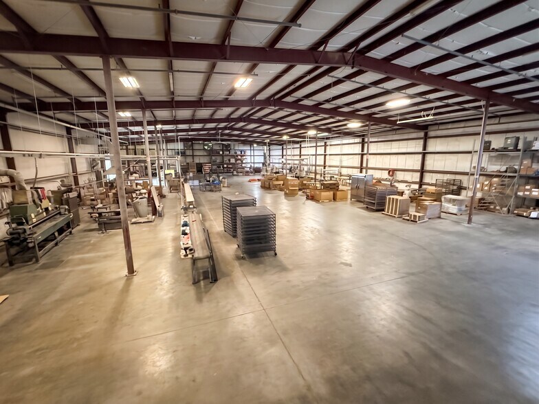 More Photos Of 10110 Palafox Hwy N, Pensacola Warehouse For Sale