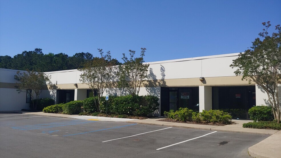 More Photos Of 3125 Ashley Phosphate Rd, North Charleston Showroom For Lease