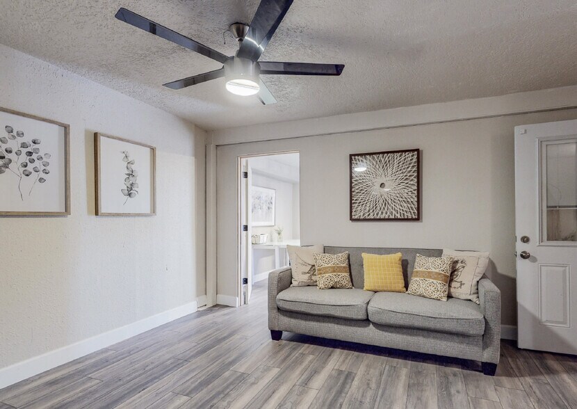 More Photos Of 5717 Edith Btm NW, Albuquerque Office For Sale