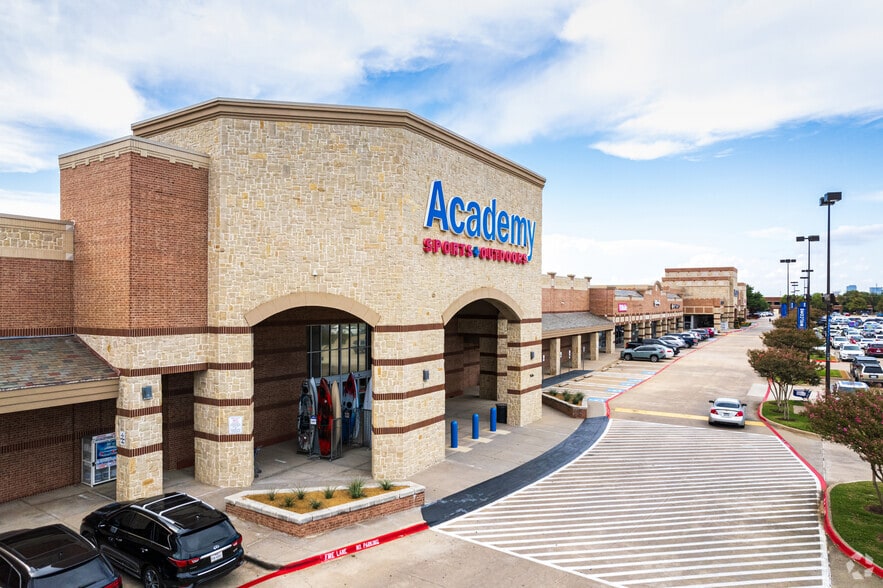 More Photos Of 3305-3645 Dallas Pky, Plano Unknown For Lease