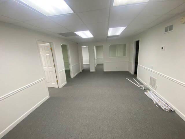 More Photos Of 419 E Crossville Rd, Roswell Medical For Lease