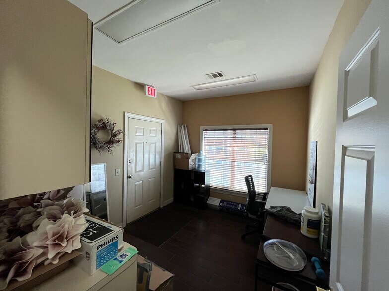 More Photos Of 850 Kennesaw Ave NW, Marietta Medical For Lease