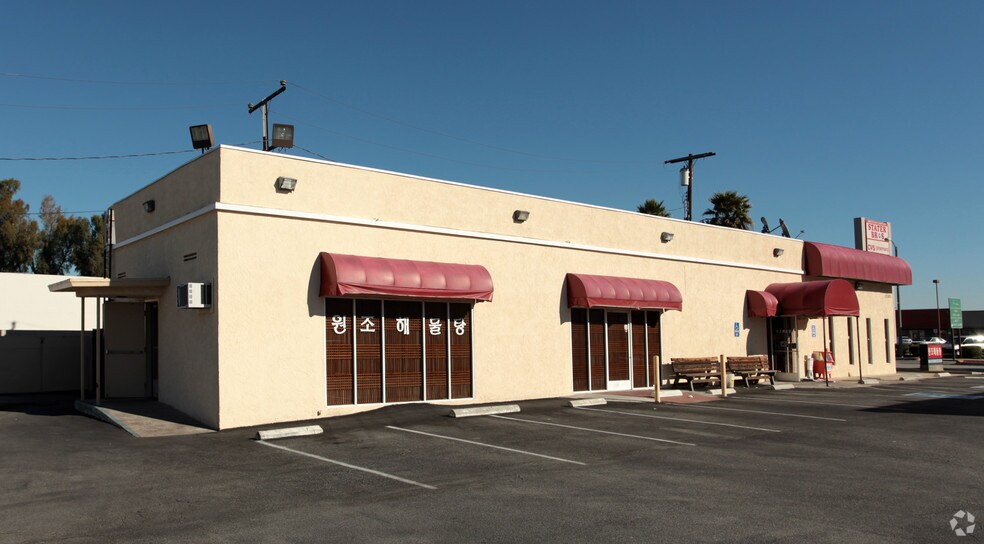 More Photos Of 17303 Pioneer Blvd, Artesia Restaurant For Lease