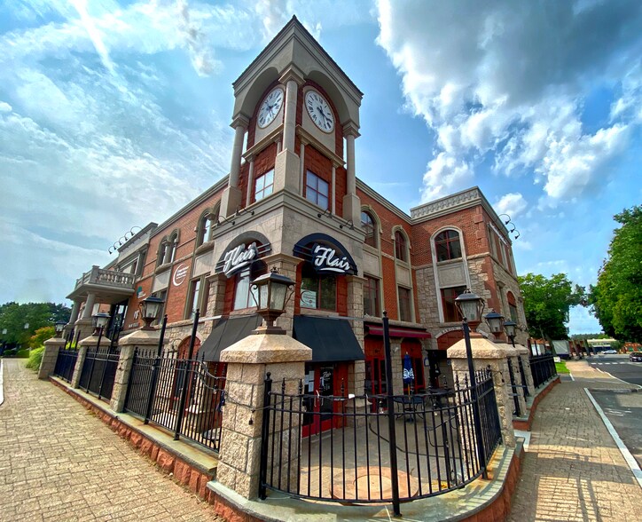 More Photos Of 98 Main St, Southington Medical For Lease