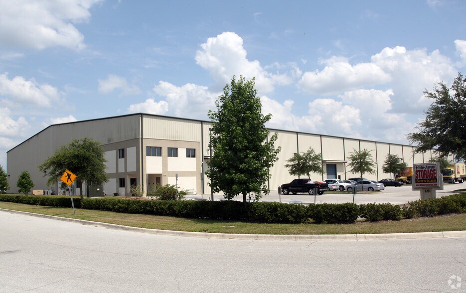 More Photos Of 6791 28th St Cir E, Sarasota Warehouse For Lease