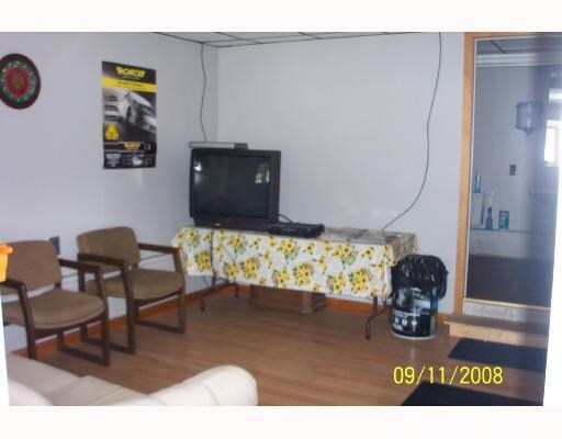 More Photos Of 454 Brunswick Ave, Gardiner Auto Repair For Sale