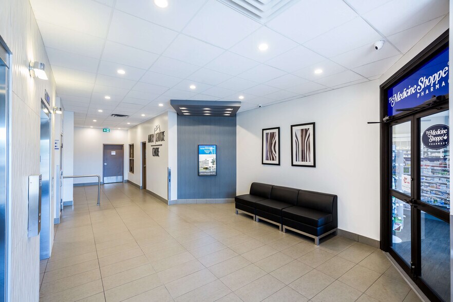 More Photos Of 2675 36th St NE, Calgary Medical For Lease