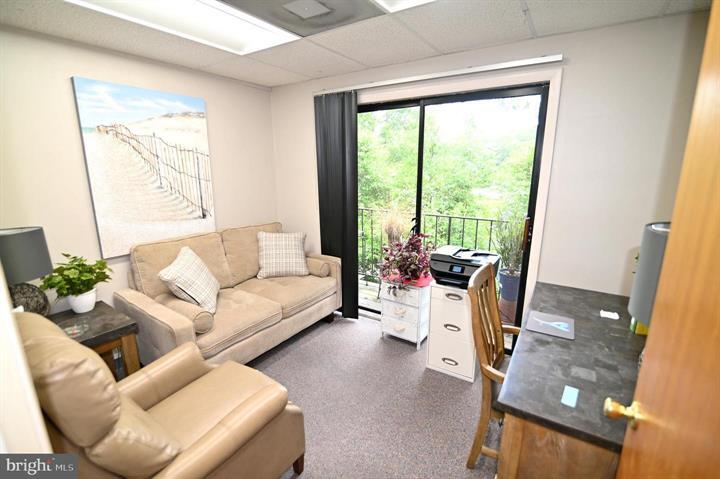 More Photos Of 605 Post Office Rd, Waldorf Medical For Sale