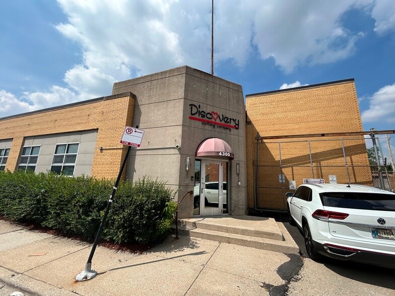 More Photos Of 4300 N Knox Ave, Chicago Warehouse For Sale