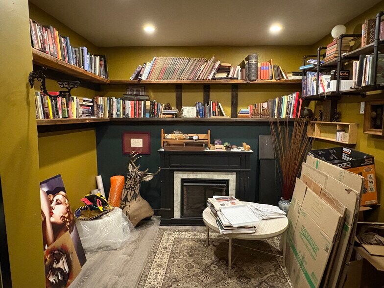 More Photos Of 15 W Redwing St, Duluth Office Residential For Sale