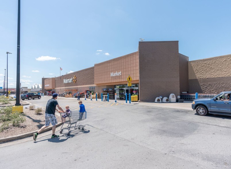 More Photos Of 2675 Decherd Blvd, Winchester Unknown For Lease