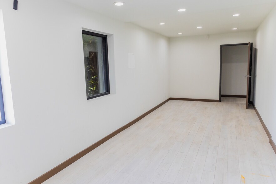 More Photos Of 17209 S Figueroa St, Gardena Warehouse For Lease
