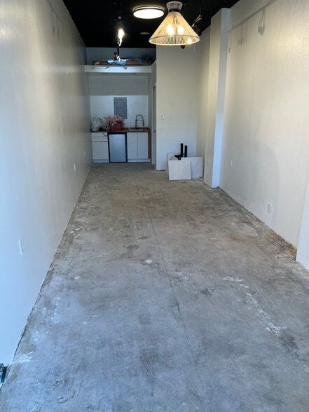 More Photos Of 226 Marine Ave, Newport Beach Storefront For Lease