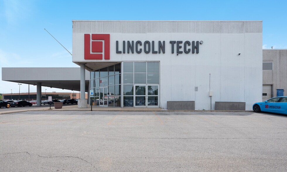 More Photos Of 8317 W North Ave, Melrose Park Schools For Sale