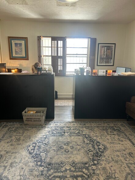 More Photos Of 902 N Armenia Ave, Tampa Office For Sale