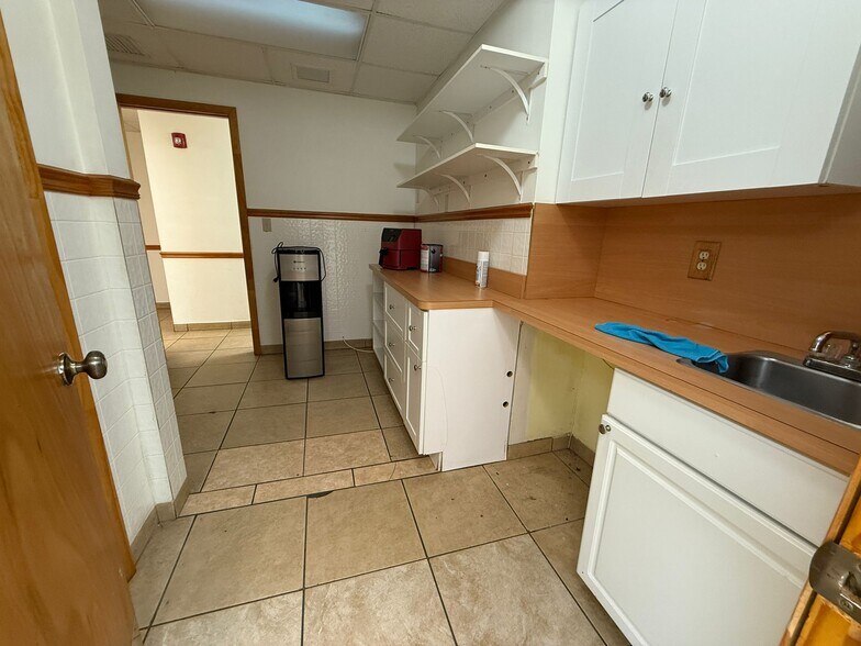 More Photos Of 801 Monterey St, Coral Gables Medical For Lease