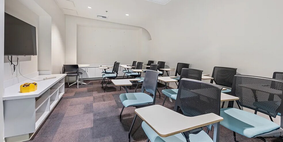 More Photos Of 401 W Front St, Boise Office For Sale