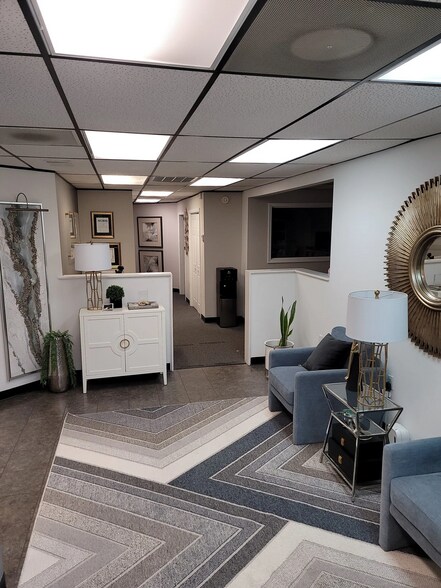 More Photos Of 120 Commerce Cir, Fayetteville Office For Sale