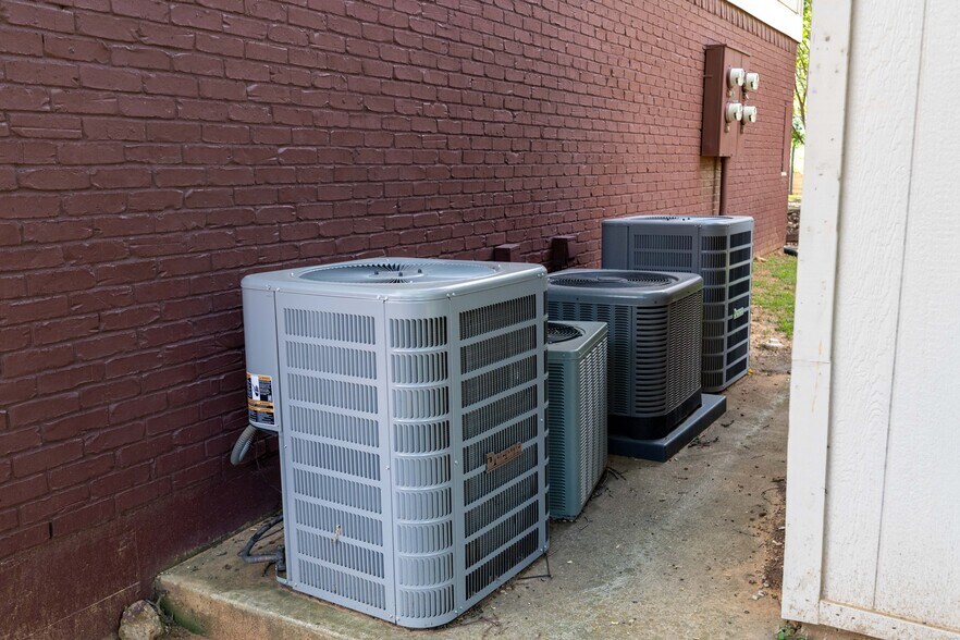 More Photos Of 1226-1232 Avenue A, Denton Apartments For Sale