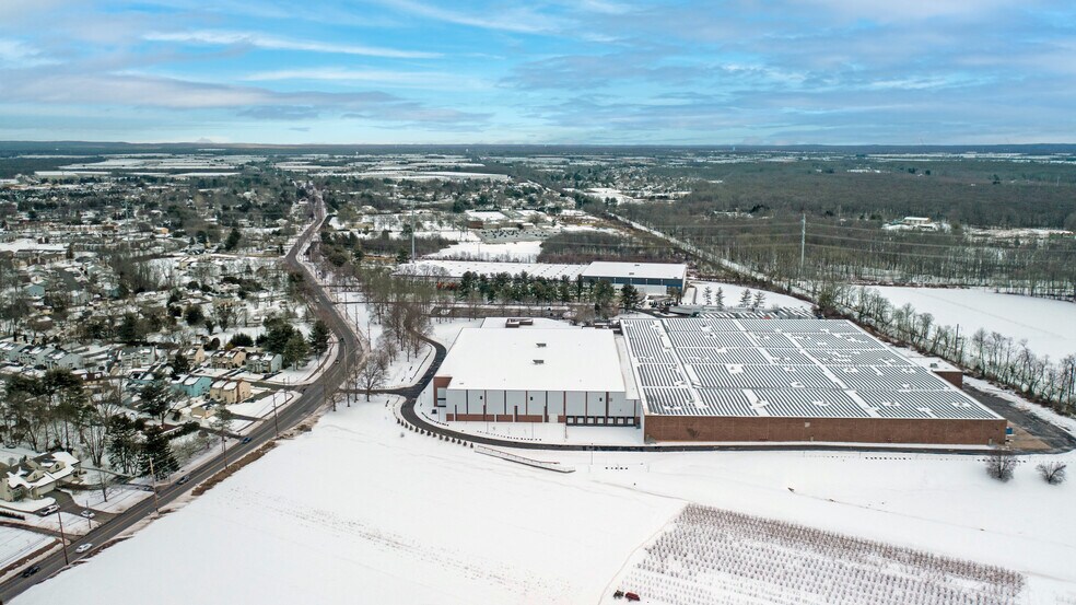 More Photos Of 473 Ridge Rd, South Brunswick Warehouse For Lease
