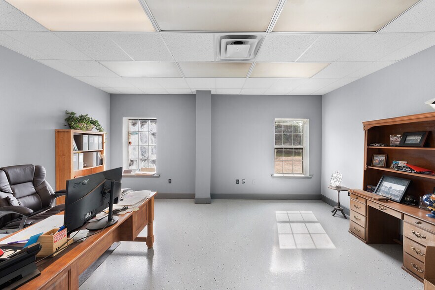 More Photos Of 14733 E State Hwy 11, Como Warehouse For Sale