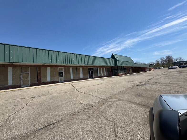 More Photos Of 4614-4652 Wilmington Pike, Dayton General Retail For Sale