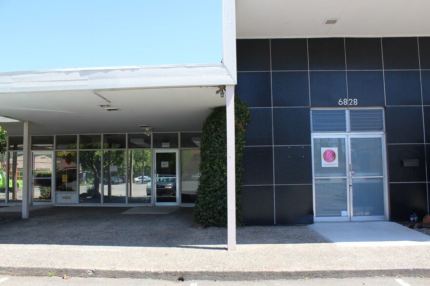 More Photos Of 6830-6834 Fair Oaks Blvd, Carmichael Office For Lease