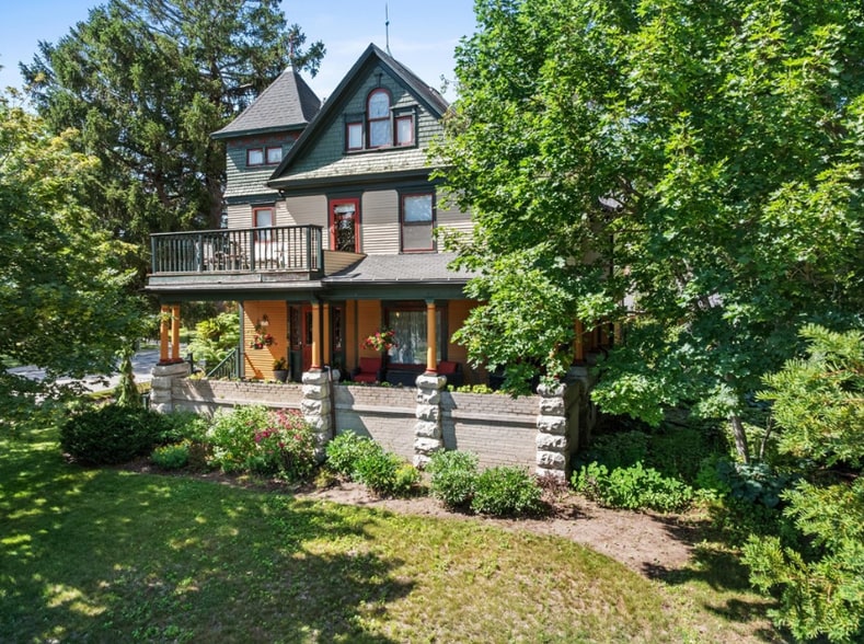 More Photos Of 908 Michigan St, Sturgeon Bay Hospitality For Sale