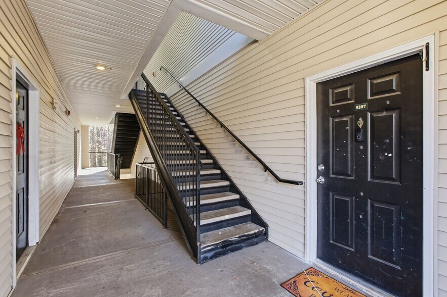 More Photos Of 6595 Mount Zion Blvd, Morrow Apartments For Sale