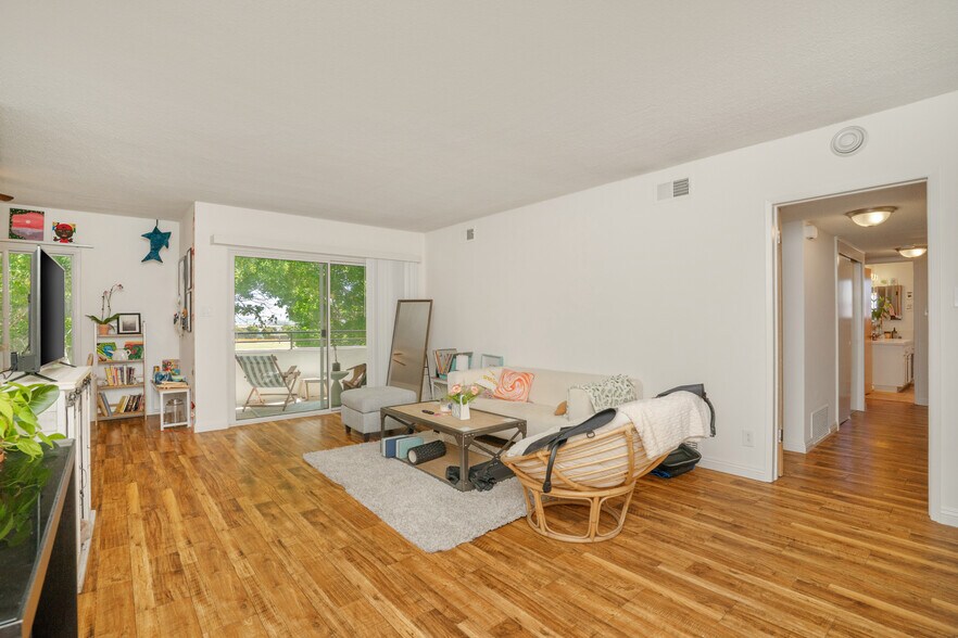 More Photos Of 7749-7755 Saint Bernard St, Playa Del Rey Apartments For Sale