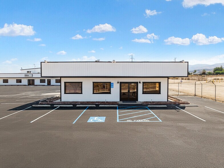 More Photos Of 1589 Kern St, Taft Warehouse For Sale