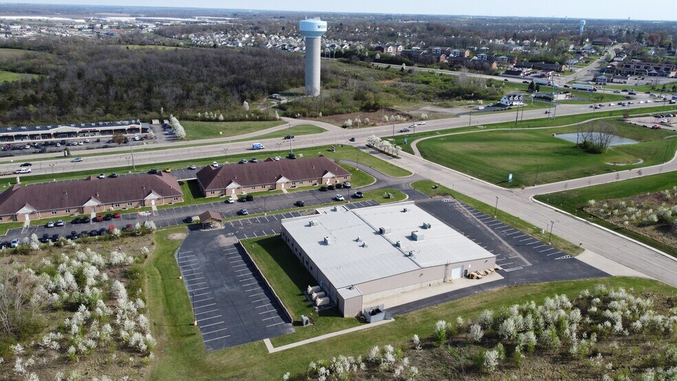 More Photos Of 60 Overbrook Dr, Monroe Flex For Sale