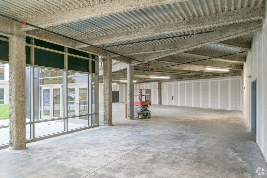 More Photos Of 8484 Progress Dr, Frederick Research And Development For Lease