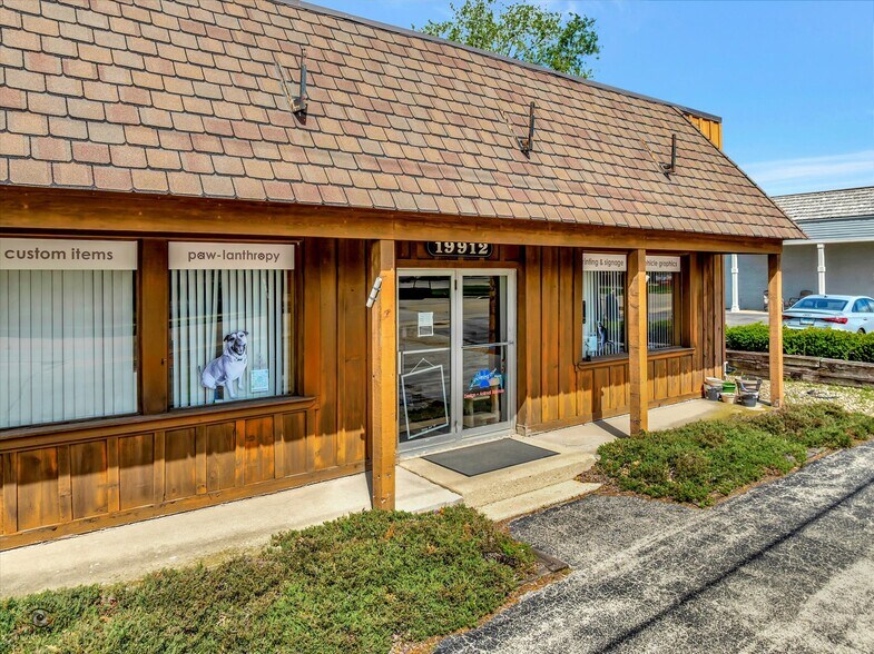 More Photos Of 19912 Wolf Rd, Mokena Industrial For Sale