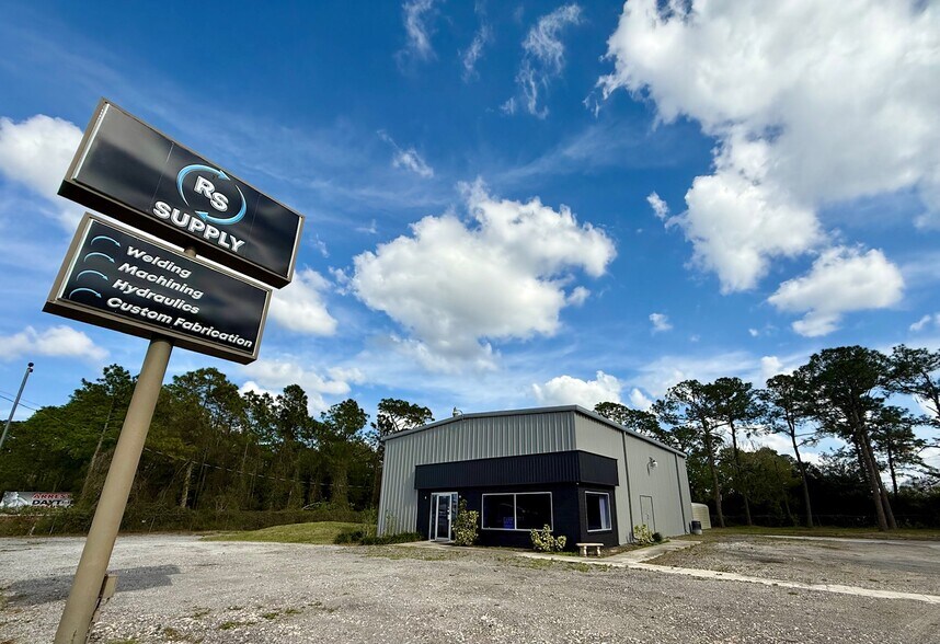 More Photos Of 2390 E International Speedway Blvd, Deland Freestanding For Lease