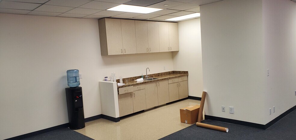 More Photos Of 128-130 N Brand Blvd, Glendale Office For Lease