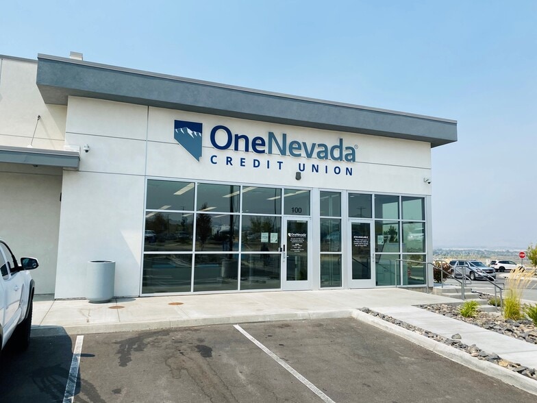 More Photos Of 200 Vista Knoll Pky, Reno General Retail For Lease