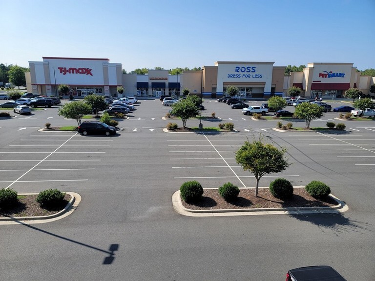 More Photos Of 730 Leonard, Albemarle Unknown For Lease