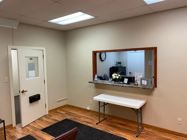 More Photos Of 526 W Wisconsin Ave, Appleton Medical For Lease