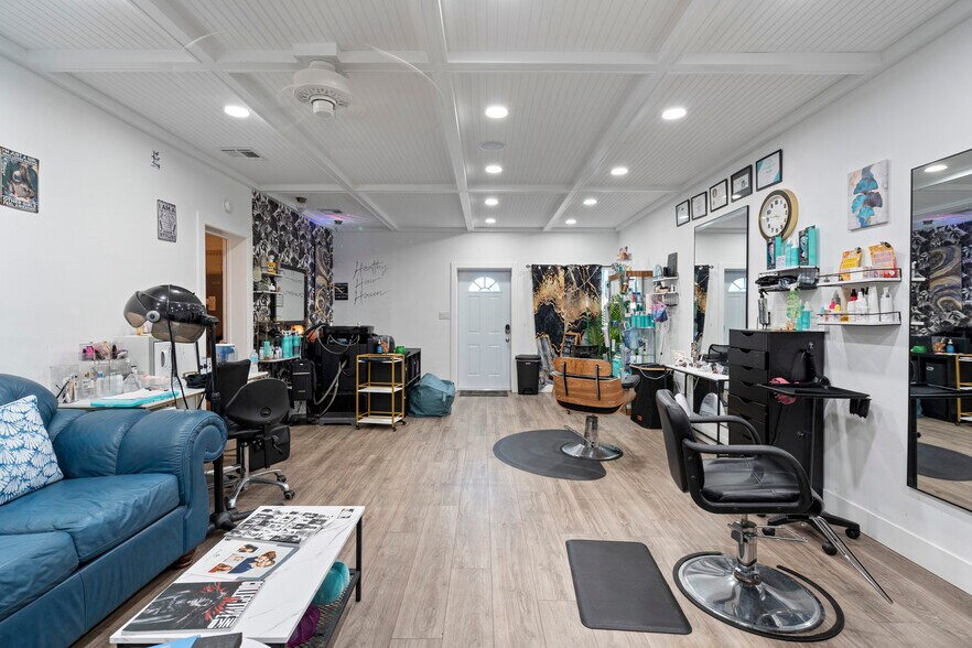 More Photos Of 599 Sherwood Ave, Satellite Beach General Retail For Lease