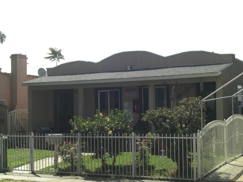 More Photos Of 632 E 85th St, Los Angeles Apartments For Sale
