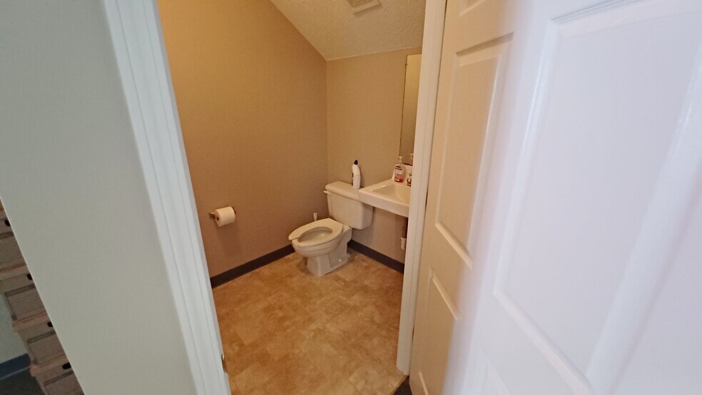 More Photos Of 2785 Summer Oaks Dr, Bartlett Medical For Lease