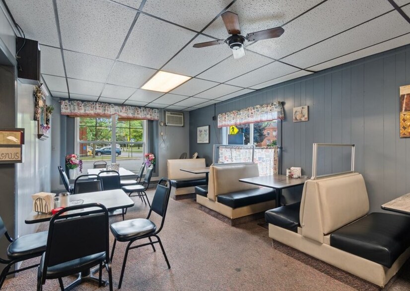 More Photos Of 6014 New Hartford St, Wolcott Restaurant For Sale