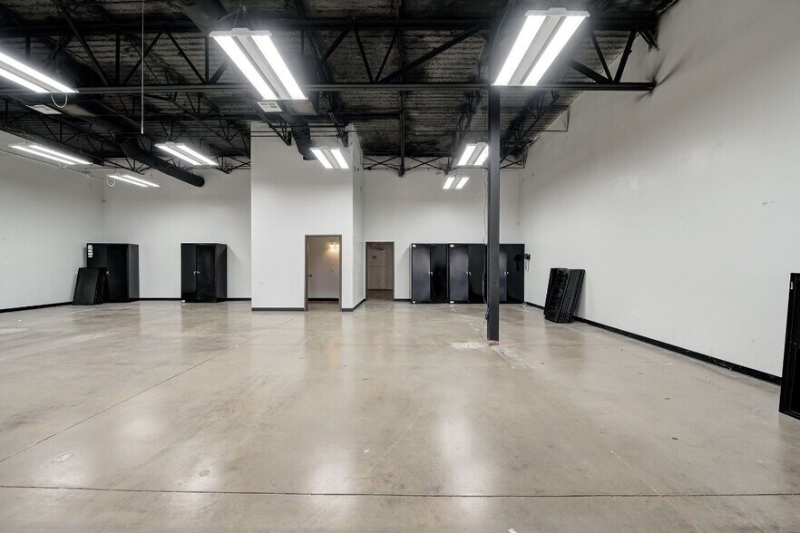 More Photos Of 6909 W Hefner Rd, Oklahoma City General Retail For Lease