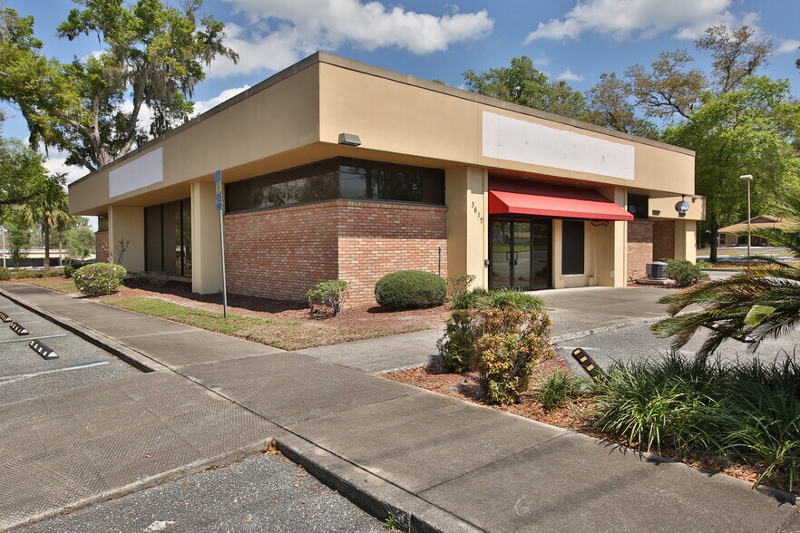 More Photos Of 3617 NE 7th St, Ocala Bank For Lease
