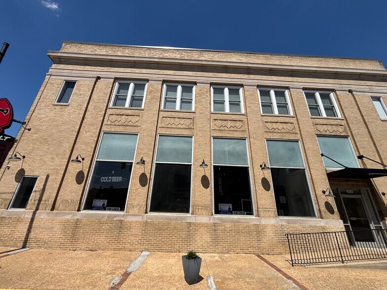 More Photos Of 100 N Raiford St, Selma Office For Lease